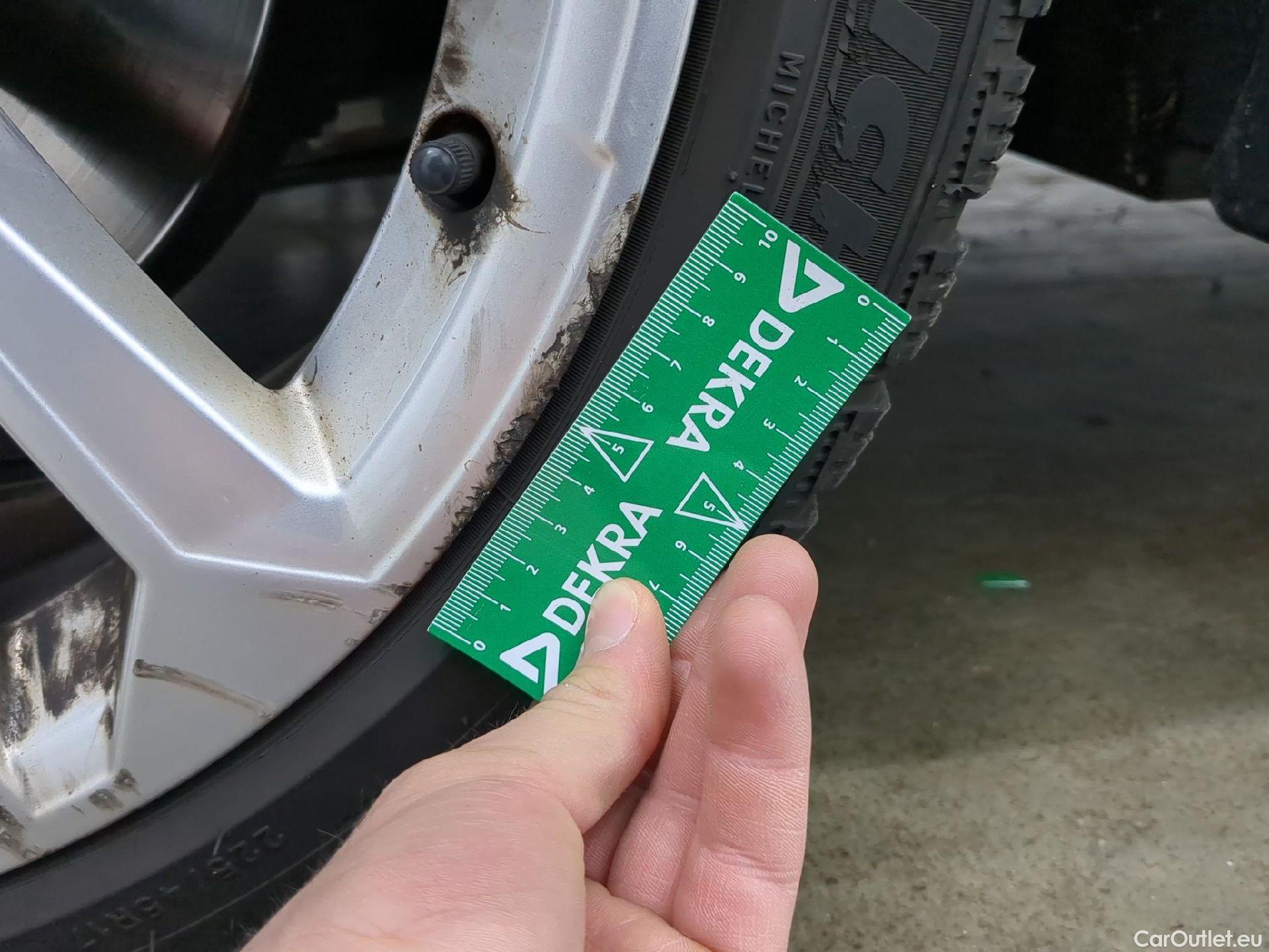  Audi  A3 AUDI  Sportback / 2020 / 5P / Berline 35 TFSI 150 MHEV S Tronic Business Line #6