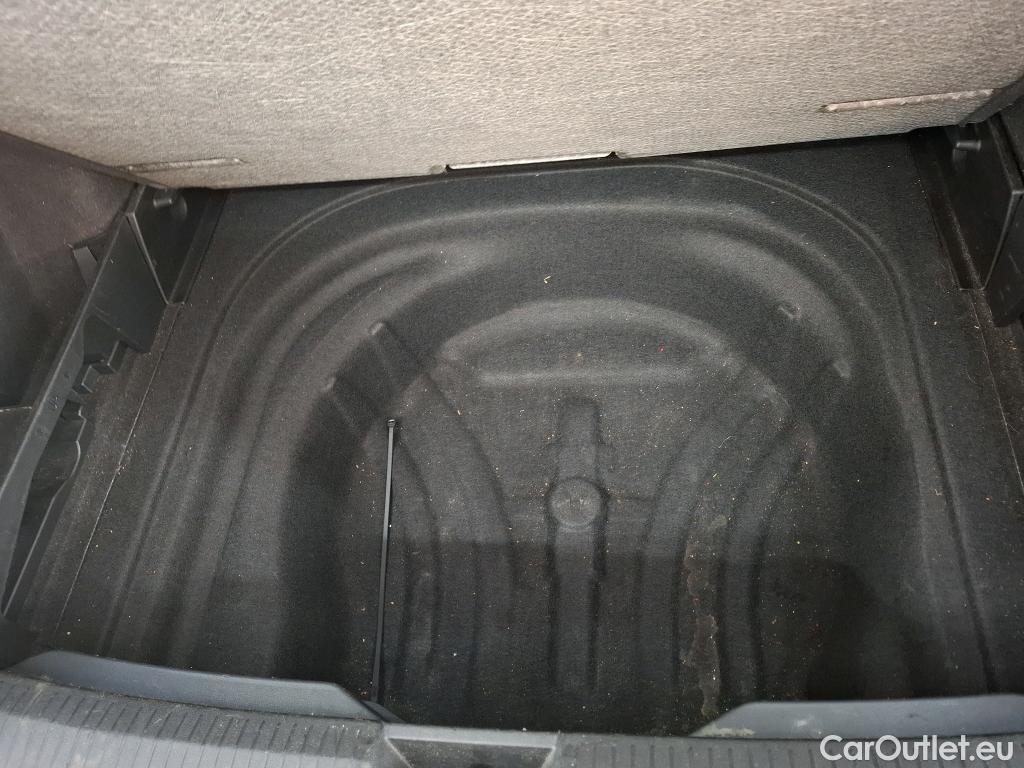  Volkswagen  Golf  VIII SW Style 2.0 TDI 115CV BVA7 E6d #43