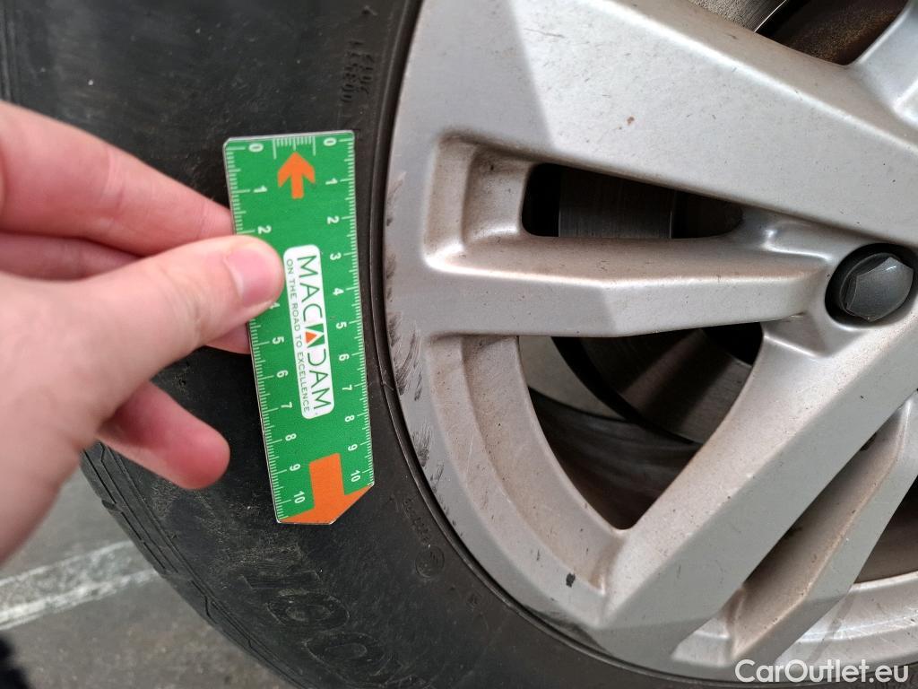  Audi  Q3 AUDI  Sportback / 2019 / 5P / SUV 45 TFSI E 245 S TRONIC BUSINESS LINE #8