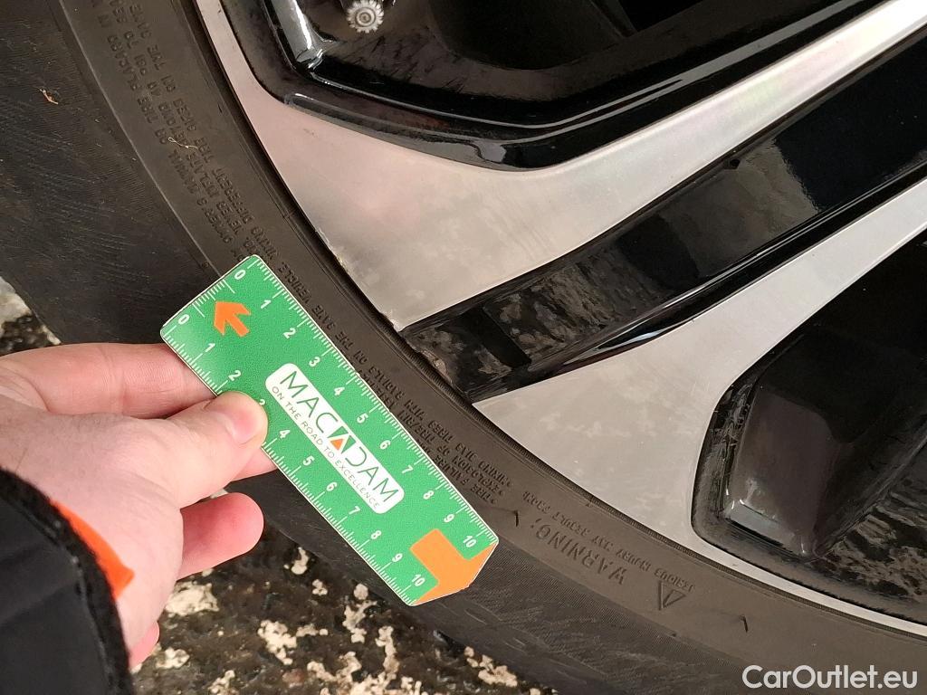  Mercedes  G-Klasee MERCEDES-BENZ GLC / 2019 / 5P / SUV 2.0 GLC 300 E BUSINESS LINE 4MATIC #17