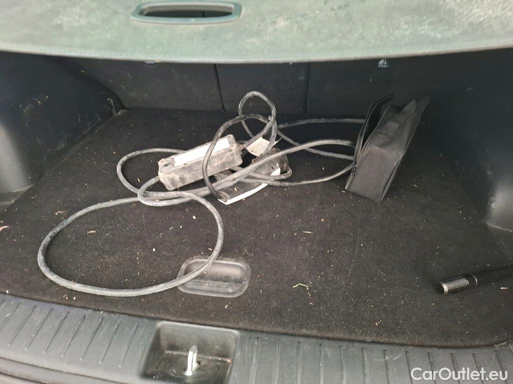  KIA  Sportage KIA  / 2021 / 5P / SUV 1.6 T-GDI 265 PHEV AUTO 4WD GT-L PREM BU #17