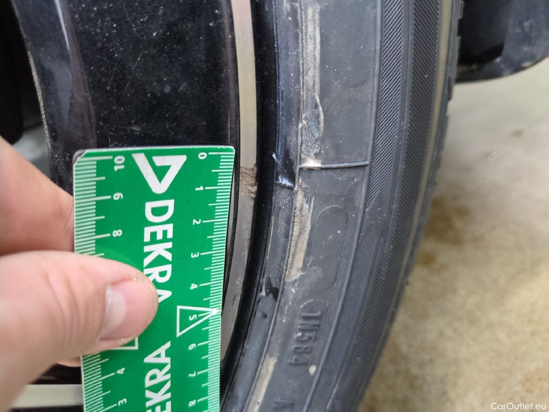  Mercedes  GLA MERCEDES-BENZ  / 2020 / 5P / SUV 1.3  250 e AMG LINE DCT #7