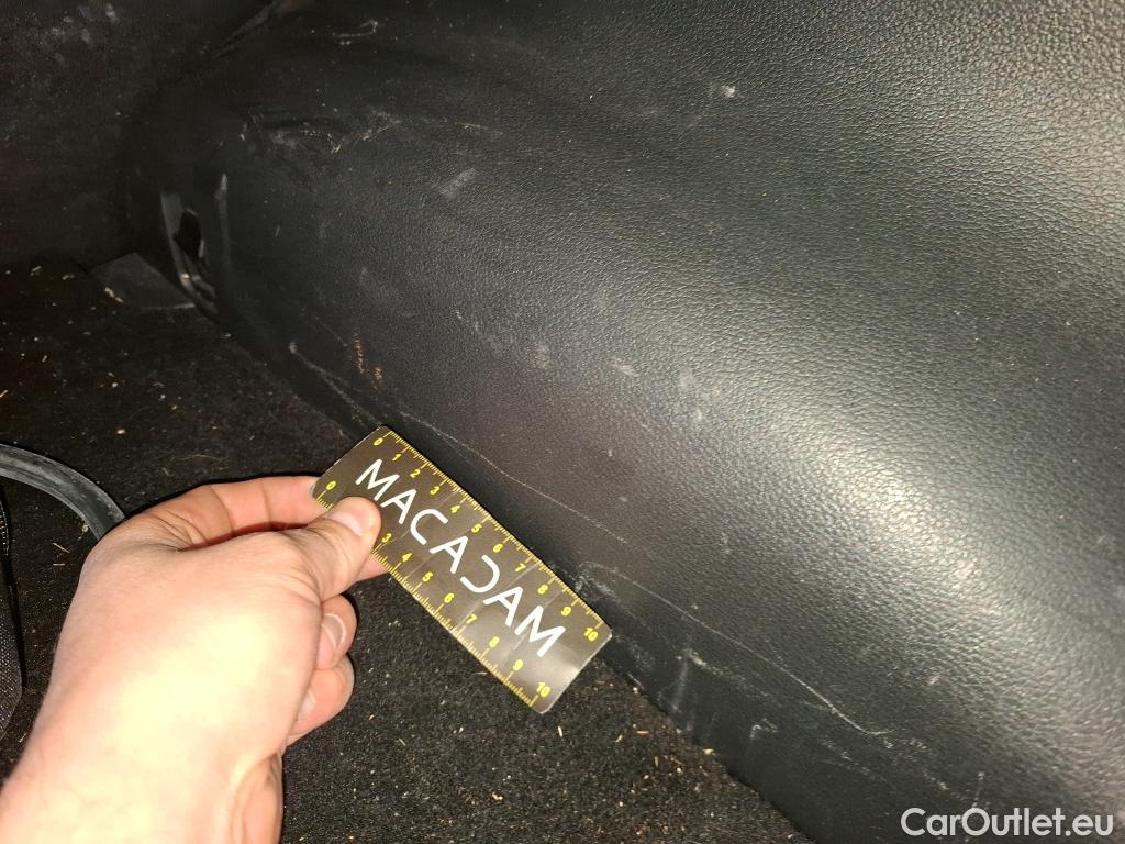  KIA  Sportage KIA  / 2021 / 5P / SUV 1.6 T-GDI 265 PHEV AUTO 4WD GT-L PREM BU #8