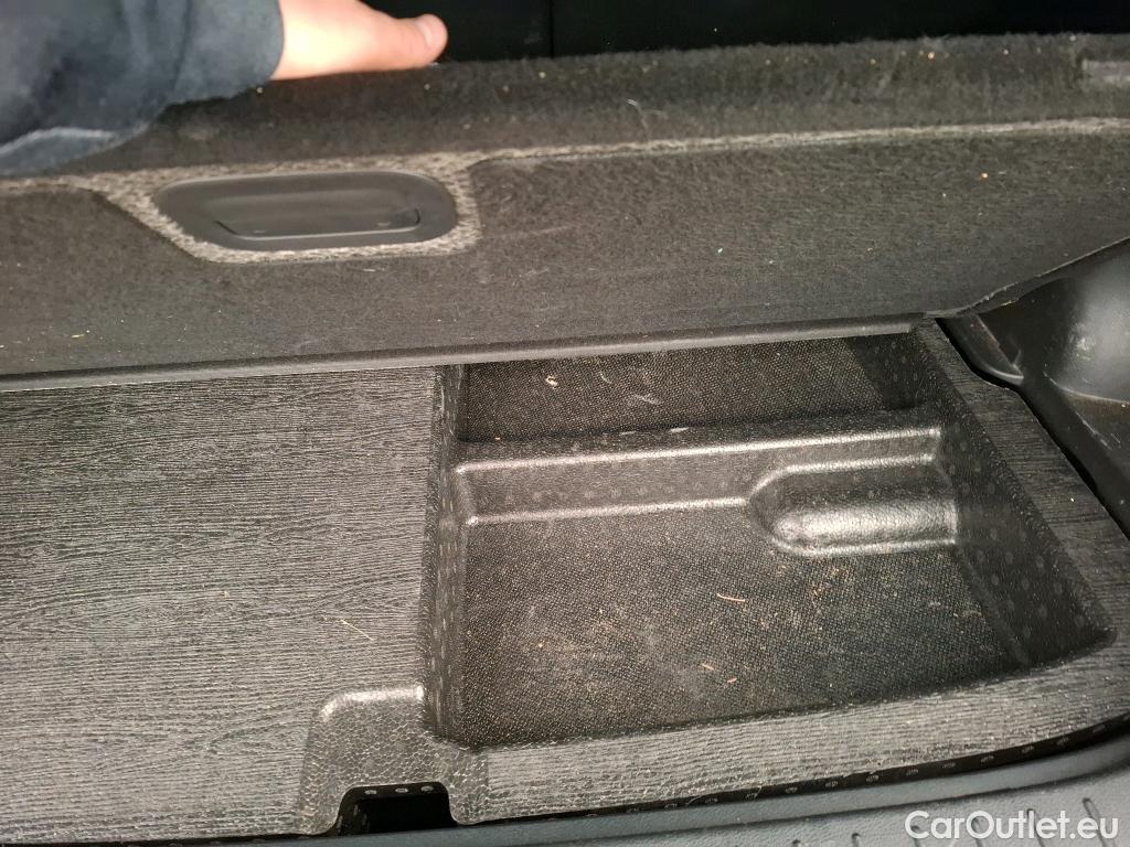  KIA  Sportage KIA  / 2021 / 5P / SUV 1.6 T-GDI 265 PHEV AUTO 4WD GT-L PREM BU #18