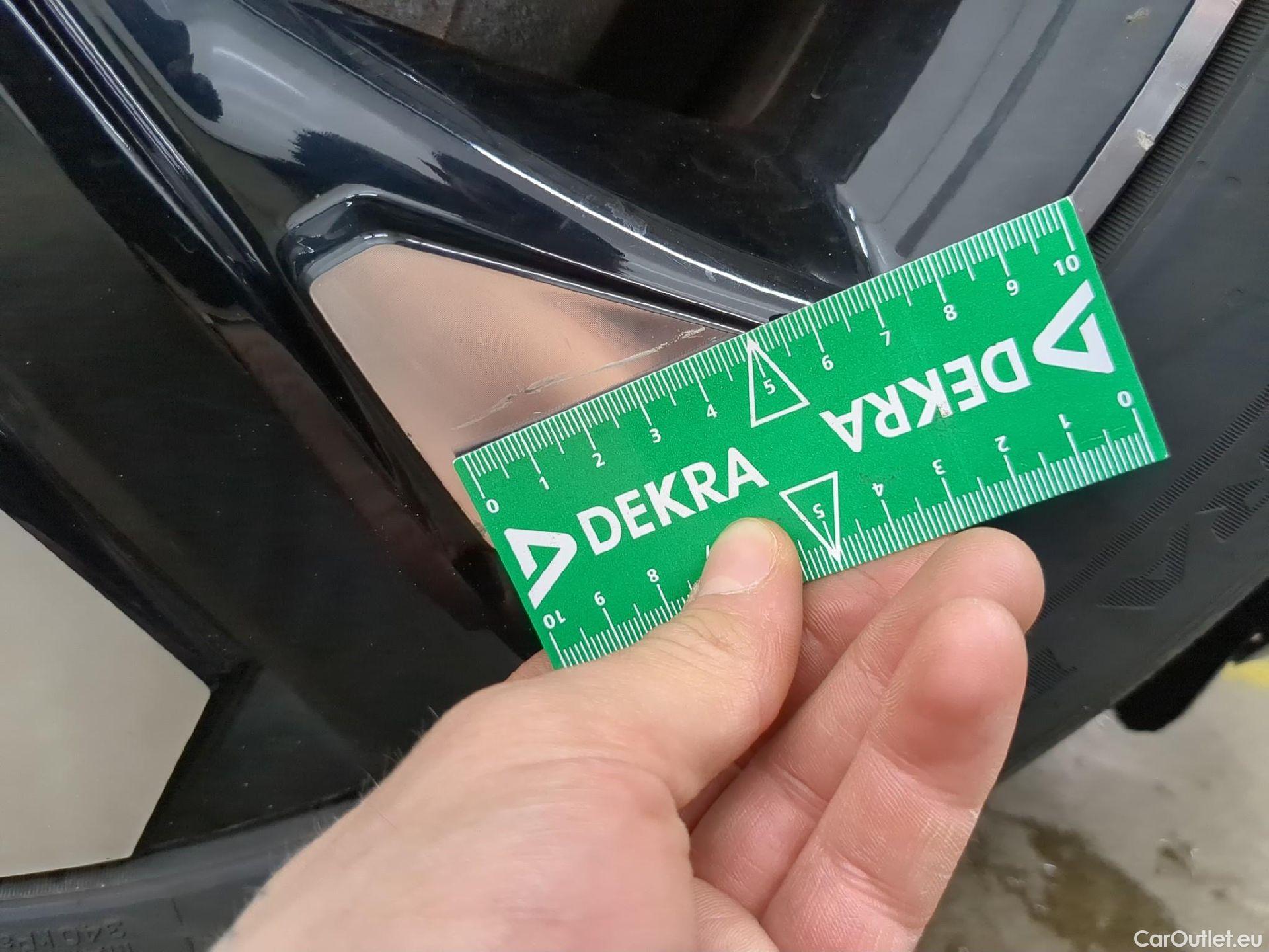  KIA  Sportage KIA  / 2021 / 5P / SUV 1.6 T-GDI 265 PHEV AUTO 4WD DESIGN #3