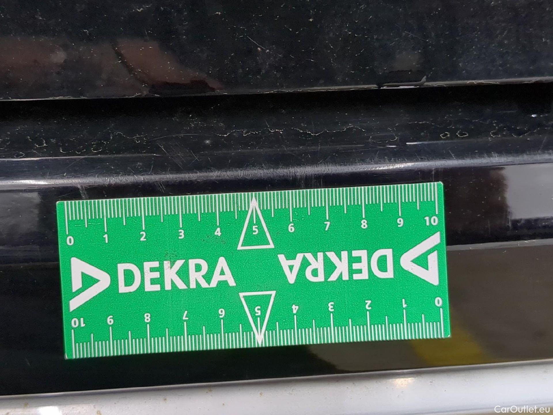  KIA  Sportage KIA  / 2021 / 5P / SUV 1.6 T-GDI 265 PHEV AUTO 4WD DESIGN #20