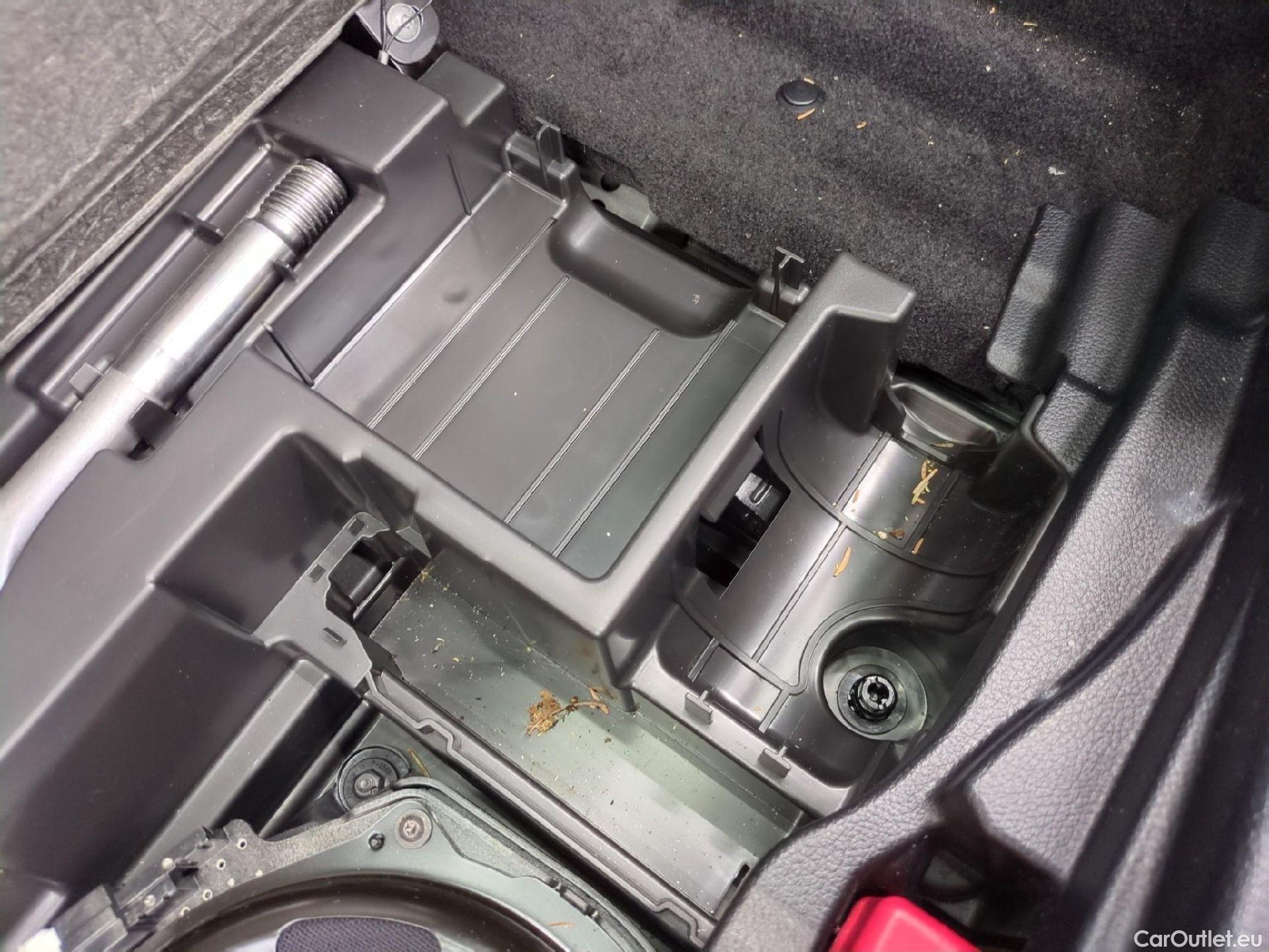  Mercedes  GLA MERCEDES-BENZ  / 2020 / 5P / SUV 1.3  250 e AMG LINE DCT #3