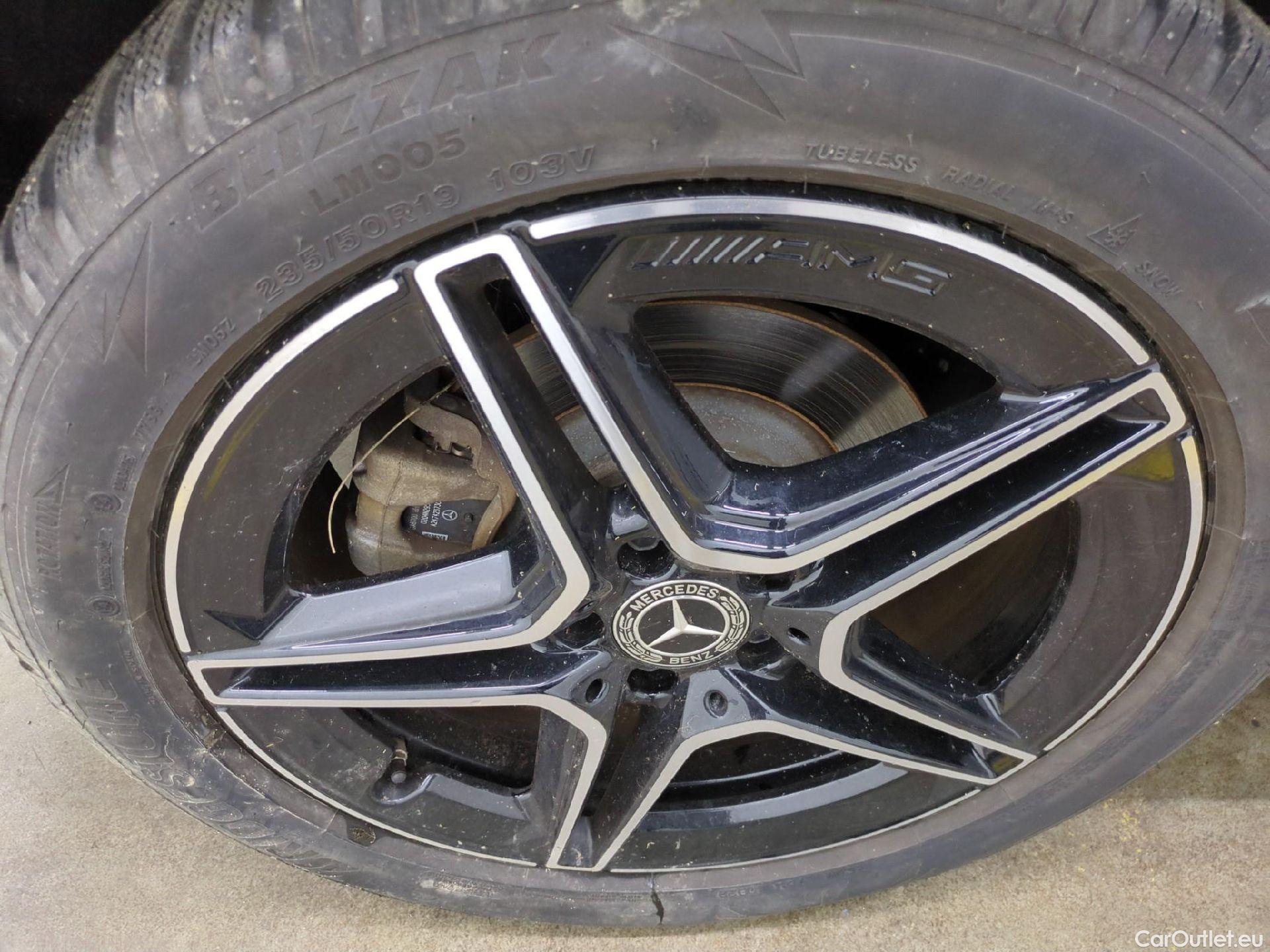  Mercedes  GLA MERCEDES-BENZ  / 2020 / 5P / SUV 1.3  250 e AMG LINE DCT #15