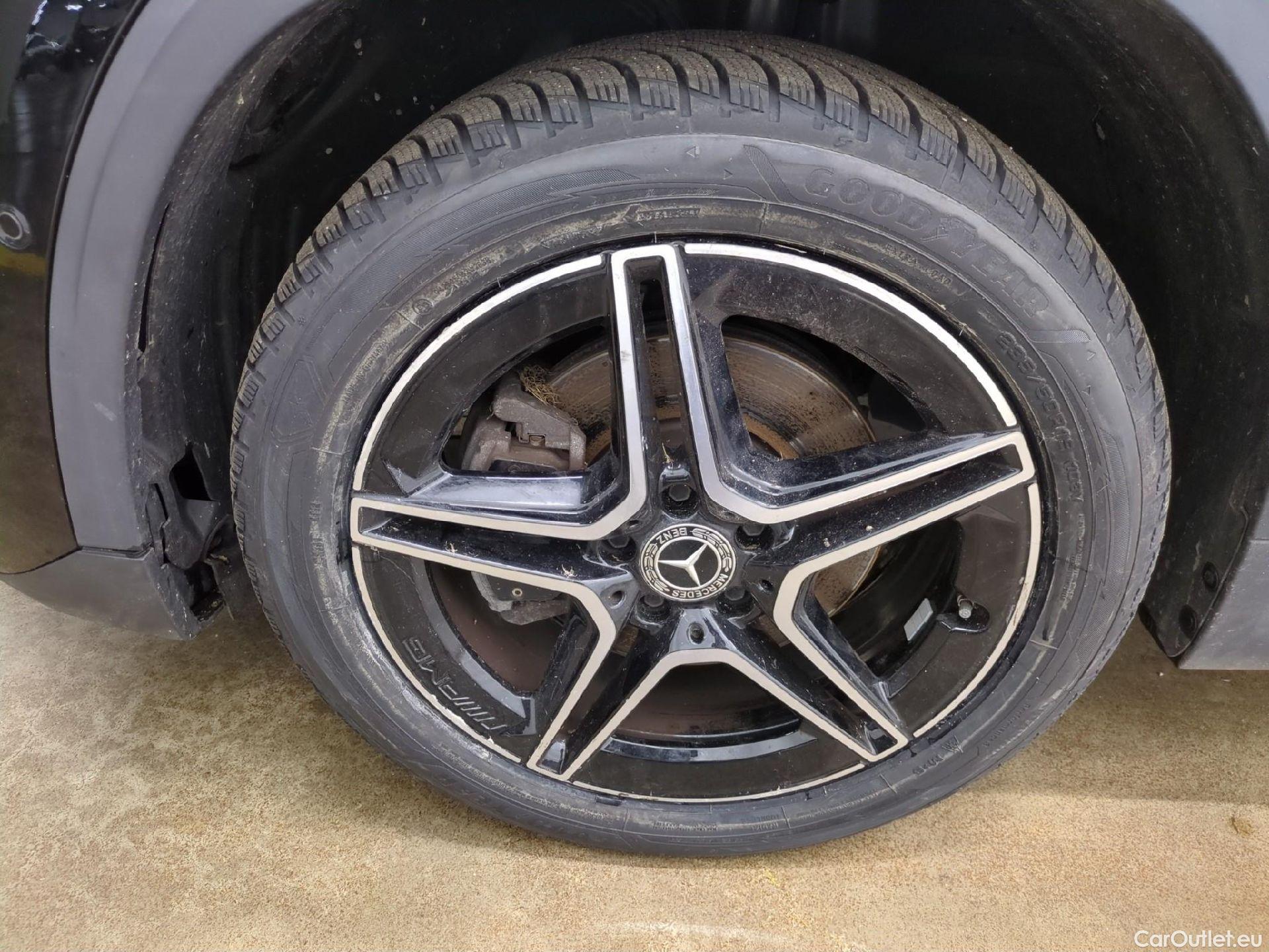  Mercedes  GLA MERCEDES-BENZ  / 2020 / 5P / SUV 1.3  250 e AMG LINE DCT #9