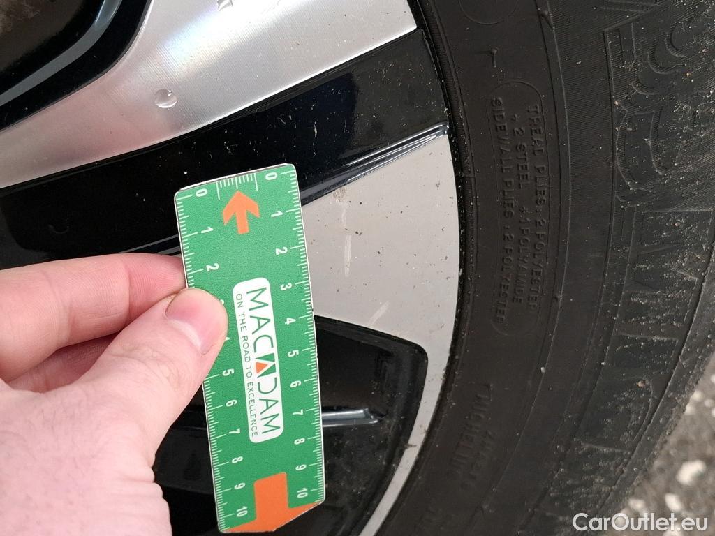  Mercedes  G-Klasee MERCEDES-BENZ GLC / 2019 / 5P / SUV 2.0 GLC 300 E BUSINESS LINE 4MATIC #14