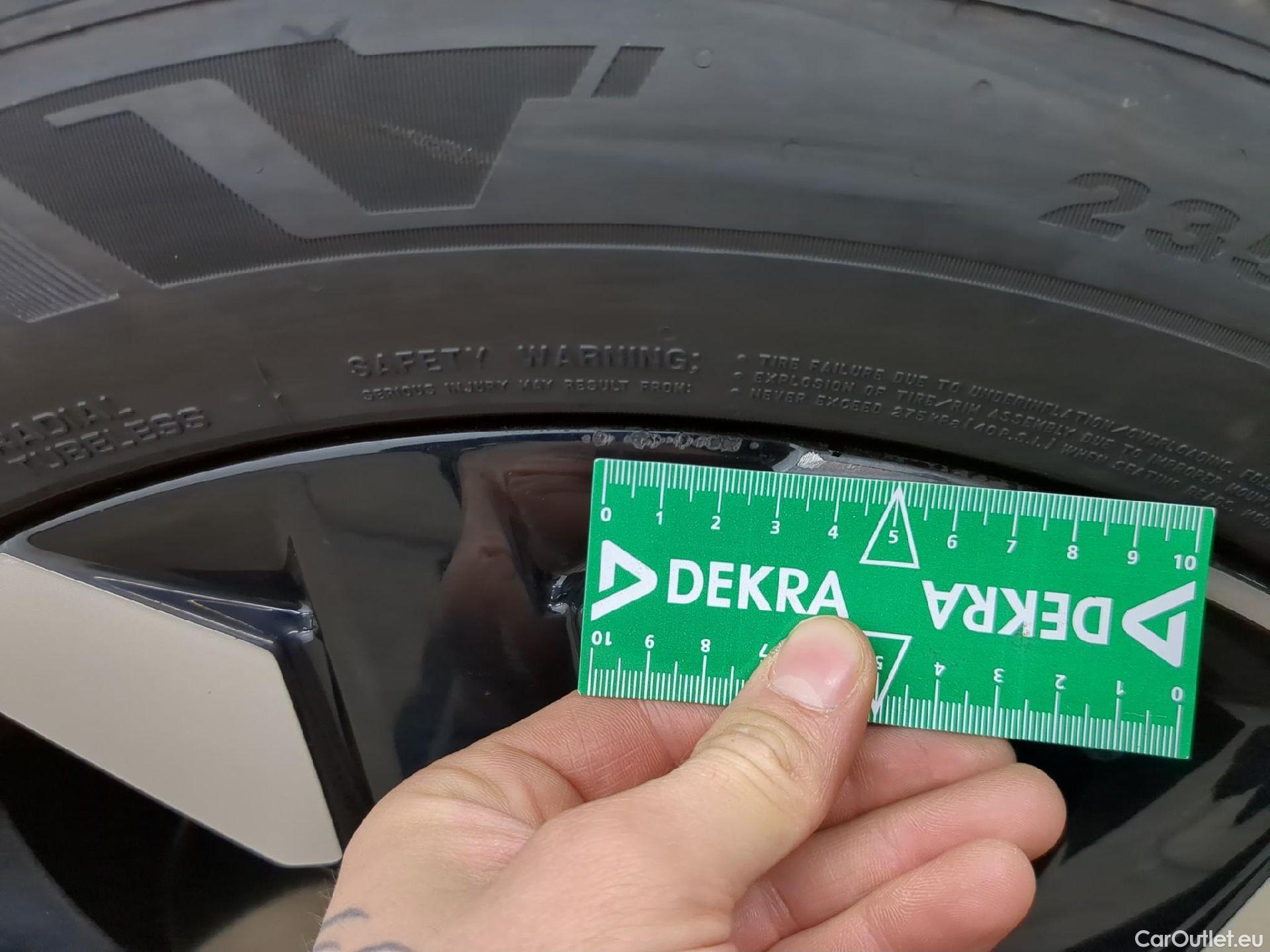  KIA  Sportage KIA  / 2021 / 5P / SUV 1.6 T-GDI 265 PHEV AUTO 4WD DESIGN #1