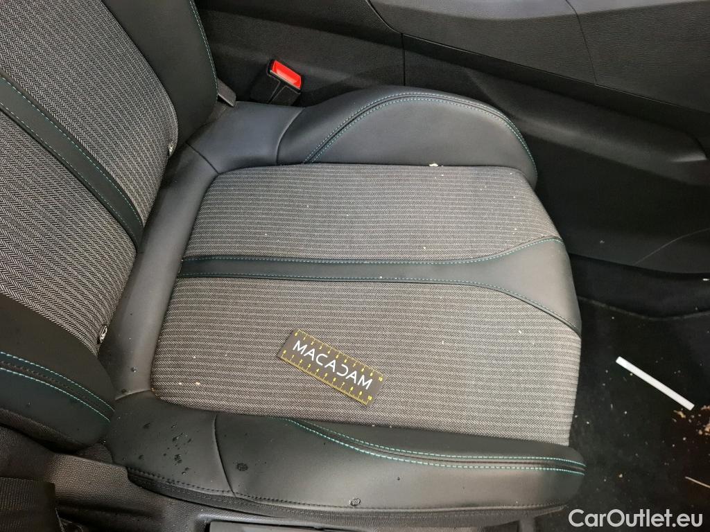  Peugeot  3008 PEUGEOT  / 2020 / 5P / SUV 1.6 HYBRID 225 E-EAT8 Allure Pack #11