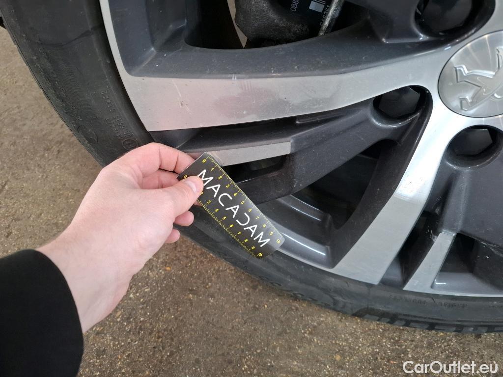  Peugeot  3008 PEUGEOT   2020  5P  SUV 16 HYBRID 225 EEAT8 Allure Pack #29