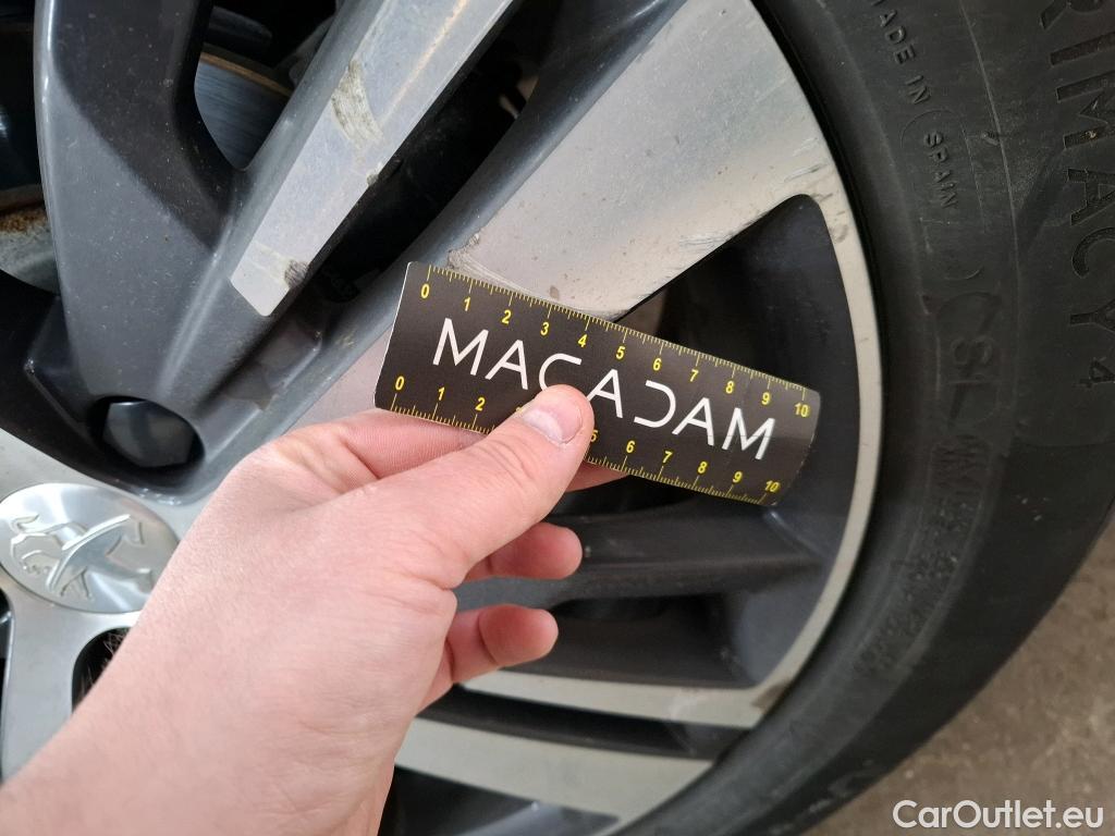  Peugeot  3008 PEUGEOT   2020  5P  SUV 16 HYBRID 225 EEAT8 Allure Pack #19