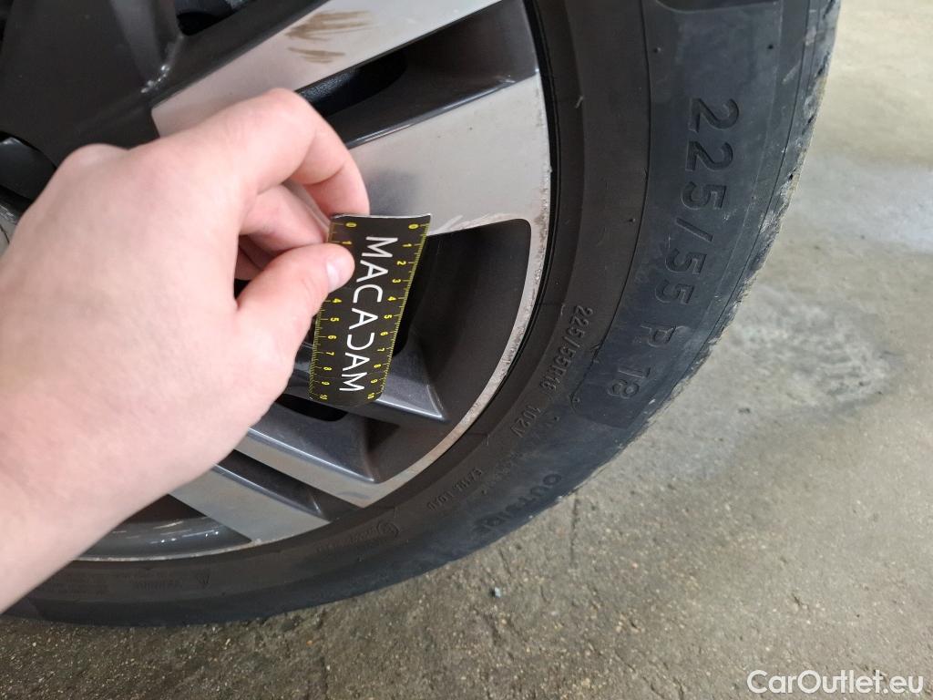  Peugeot  3008 PEUGEOT   2020  5P  SUV 16 HYBRID 225 EEAT8 Allure Pack #42