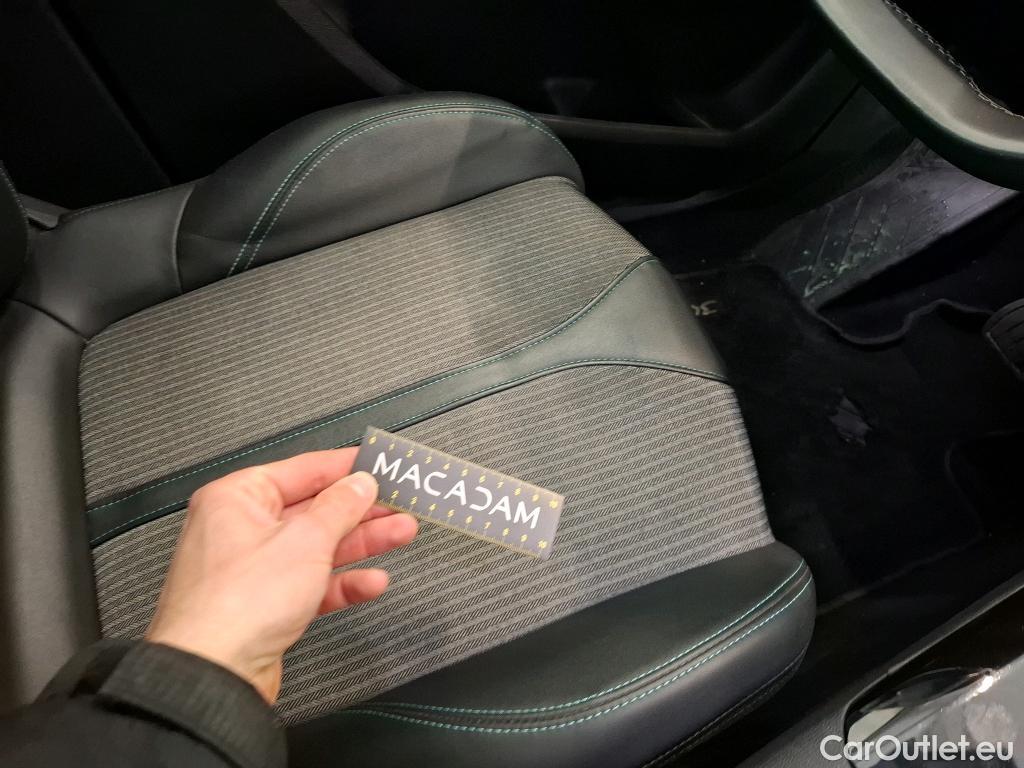  Peugeot  3008 PEUGEOT  / 2020 / 5P / SUV 1.6 HYBRID 225 E-EAT8 Allure Pack #12