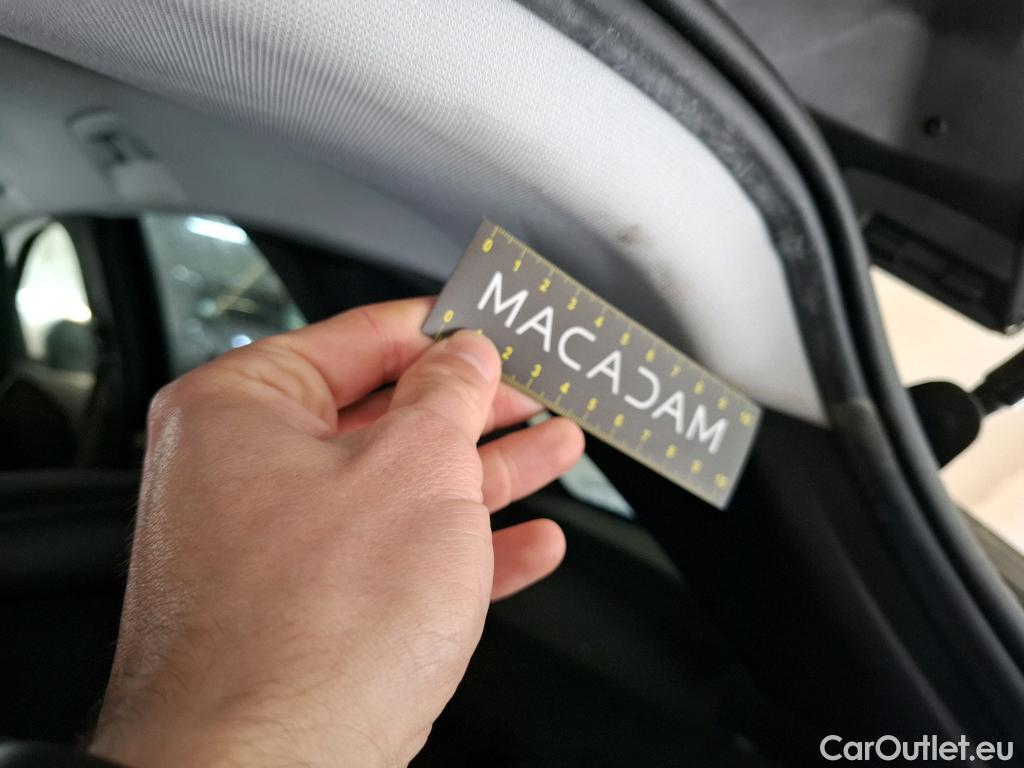  Peugeot  3008 PEUGEOT  / 2020 / 5P / SUV 1.6 HYBRID 225 E-EAT8 Allure Pack #16