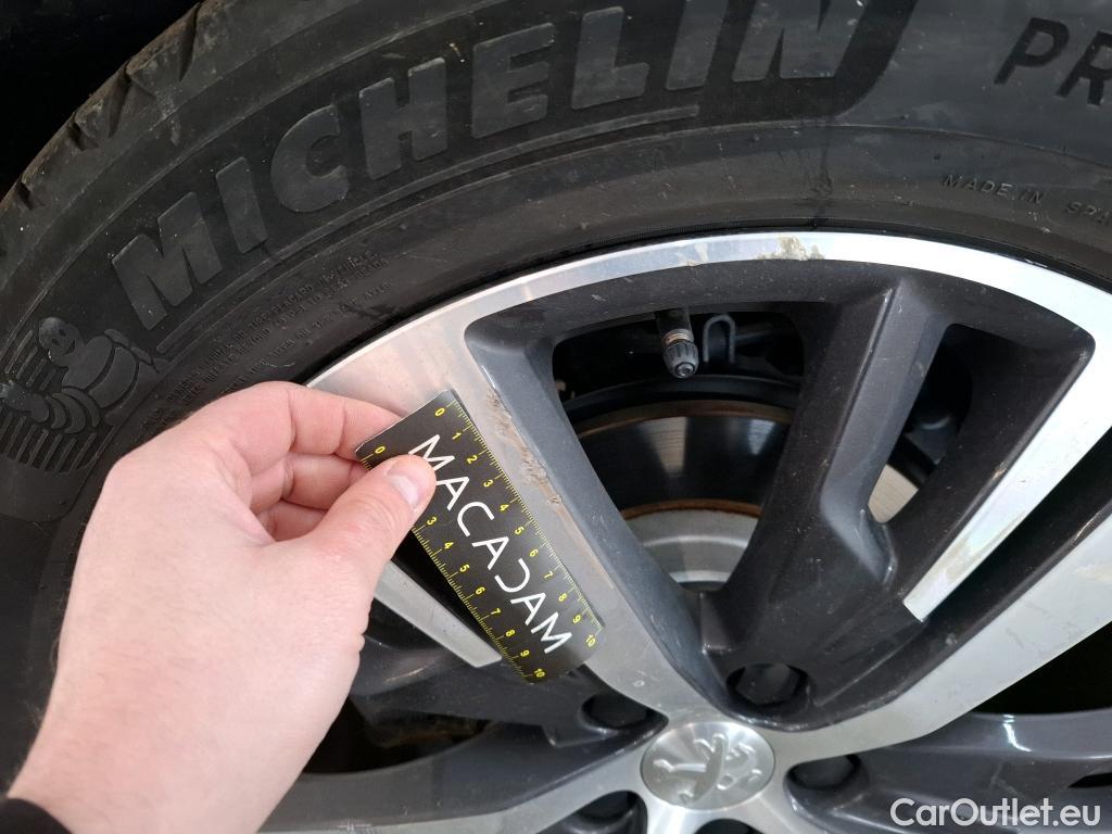  Peugeot  3008 PEUGEOT   2020  5P  SUV 16 HYBRID 225 EEAT8 Allure Pack #25