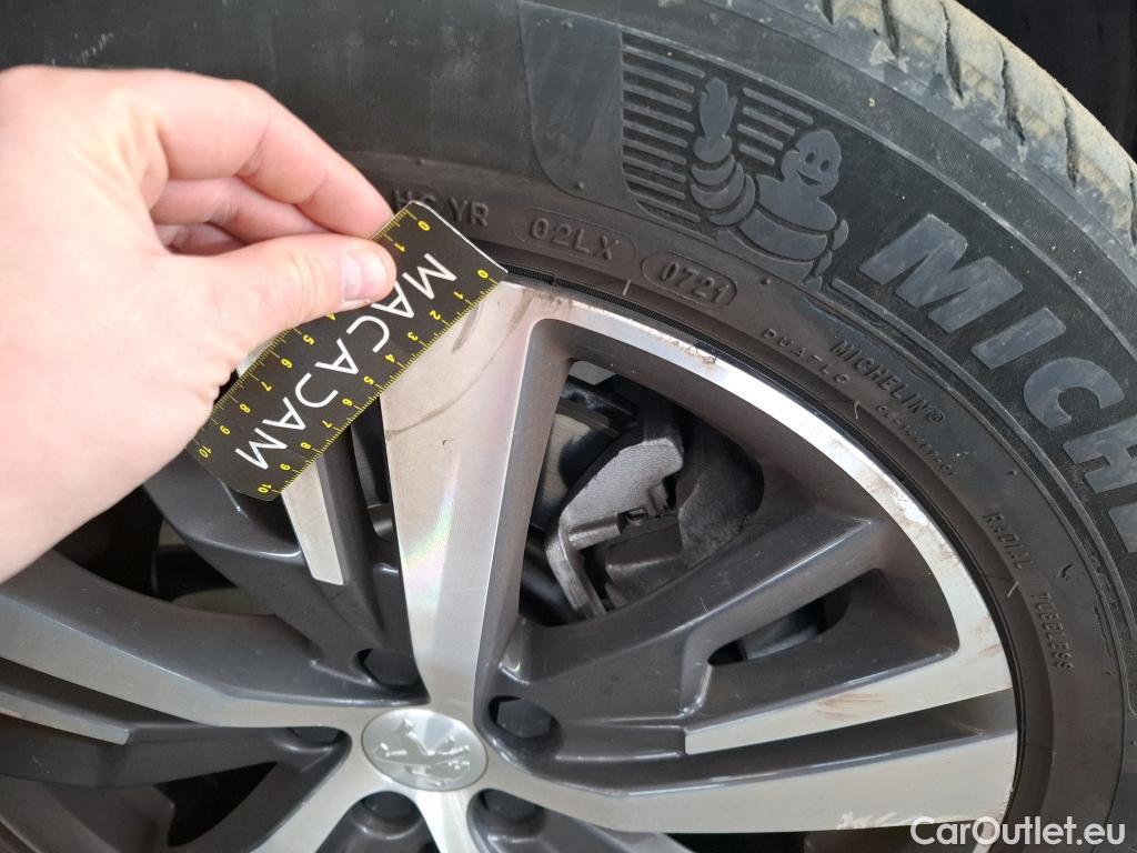  Peugeot  3008 PEUGEOT   2020  5P  SUV 16 HYBRID 225 EEAT8 Allure Pack #35