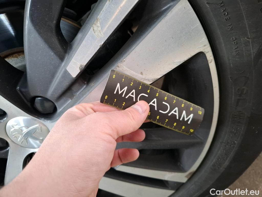  Peugeot  3008 PEUGEOT   2020  5P  SUV 16 HYBRID 225 EEAT8 Allure Pack #17