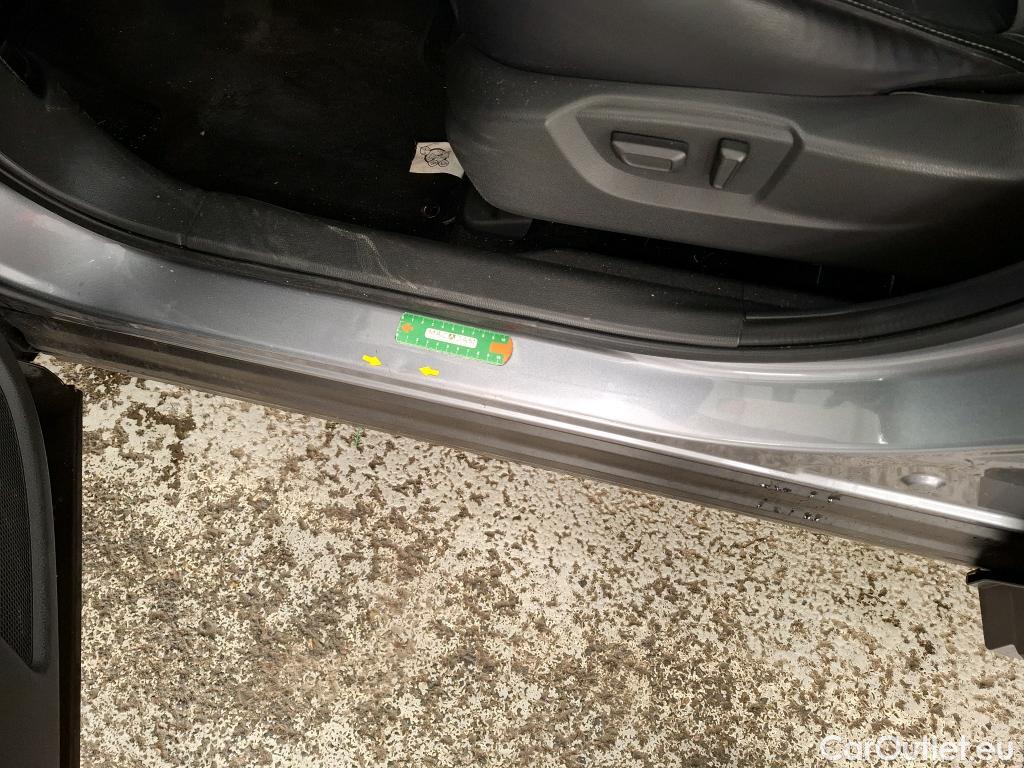  Land Rover  Discovery MITSUBISHI Eclipse Cross / 2020 / 5P / SUV 2.4 Twin Motor 4WD Intense Style #1