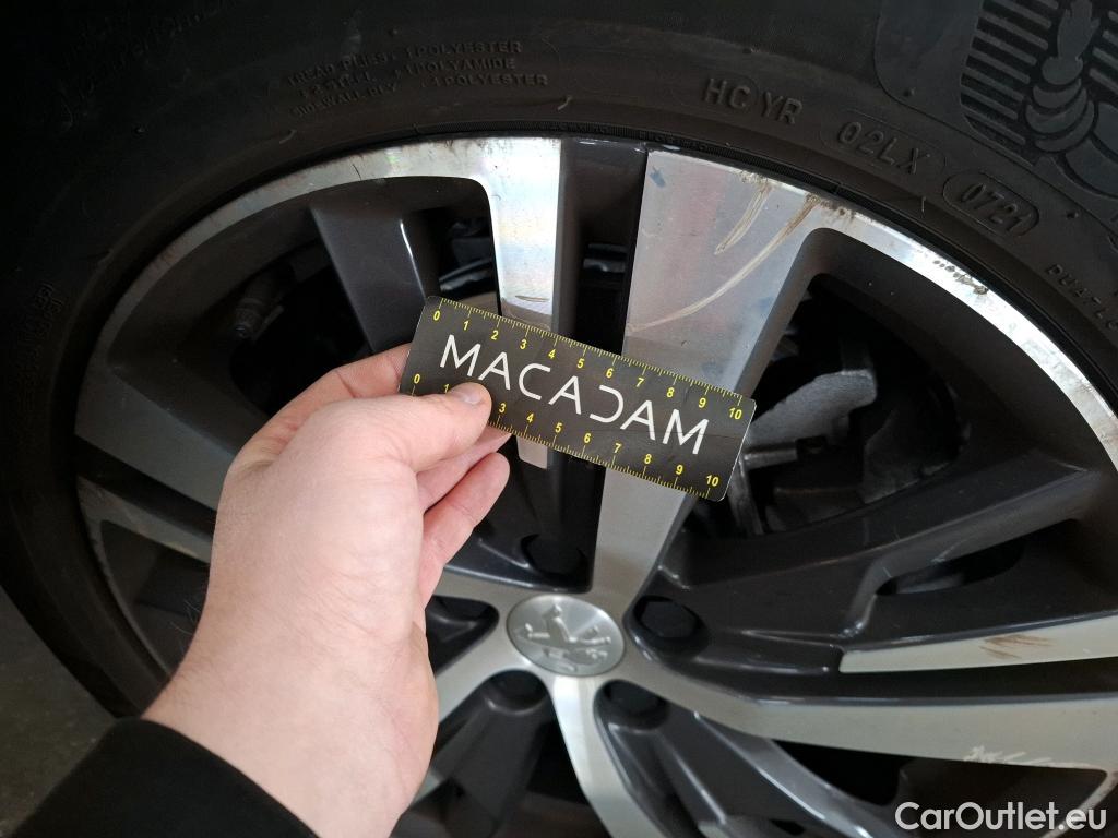  Peugeot  3008 PEUGEOT   2020  5P  SUV 16 HYBRID 225 EEAT8 Allure Pack #39