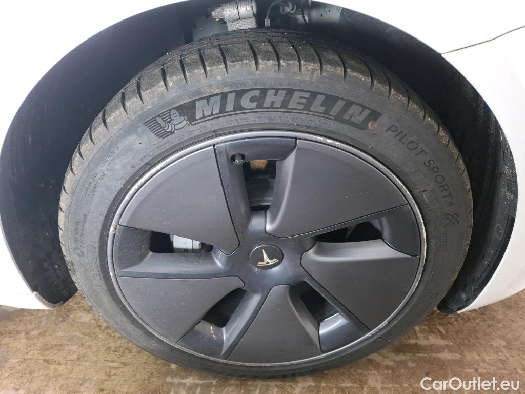  Tesla  Model 3 TESLA   2018  4P  Berline Propulsion #19