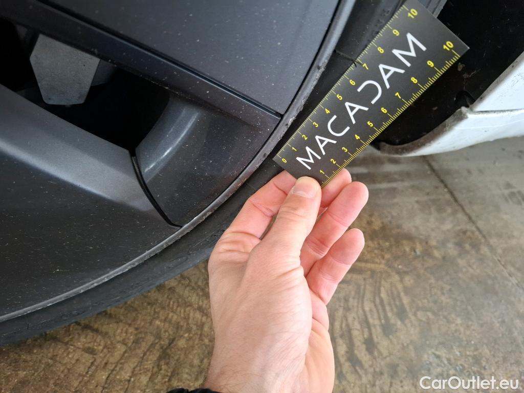  Tesla  Model 3 TESLA   2018  4P  Berline Propulsion #7