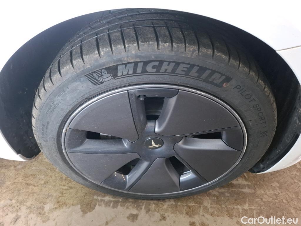  Tesla  Model 3 TESLA   2018  4P  Berline Propulsion #18