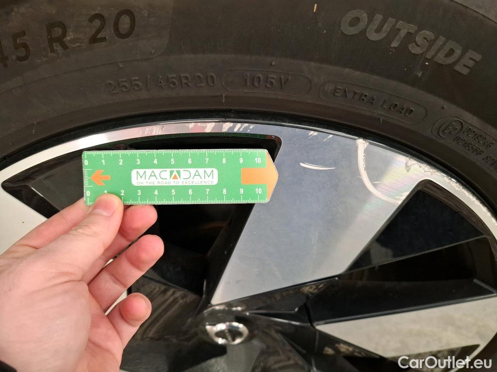  Volvo  XC60 VOLVO  / 2021 / 5P / SUV PHEV T6 350 GT 8 Ultra Style Chrome #5