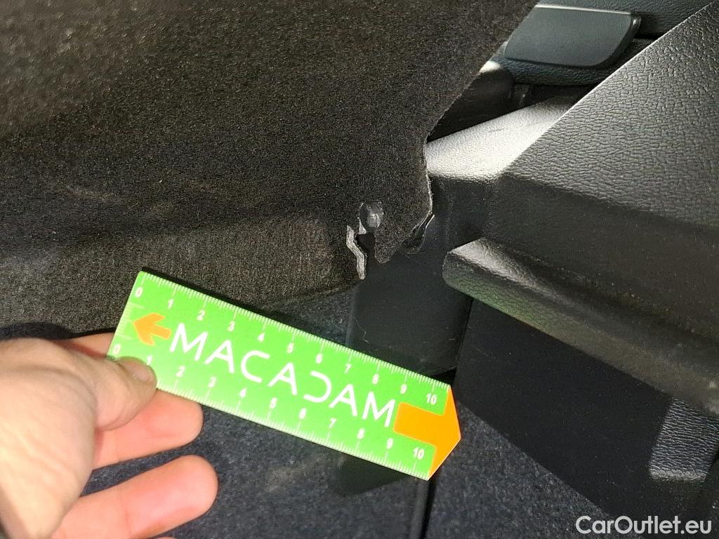  Volvo  XC 40 VOLVO XC40 / 2022 / 5P / SUV B3 163 DCT 7 Plus #10