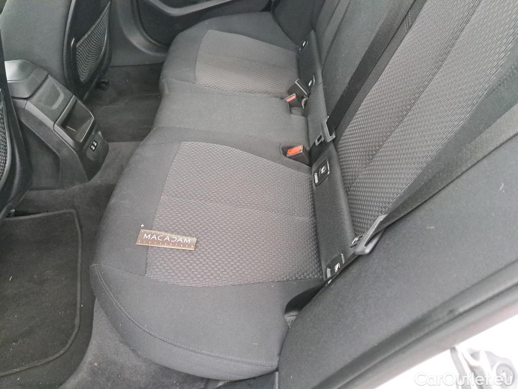  Bmw  Serie 1 BMW Série 1 / 2019 / 5P / Berline 116i DKG7 Business Design #4