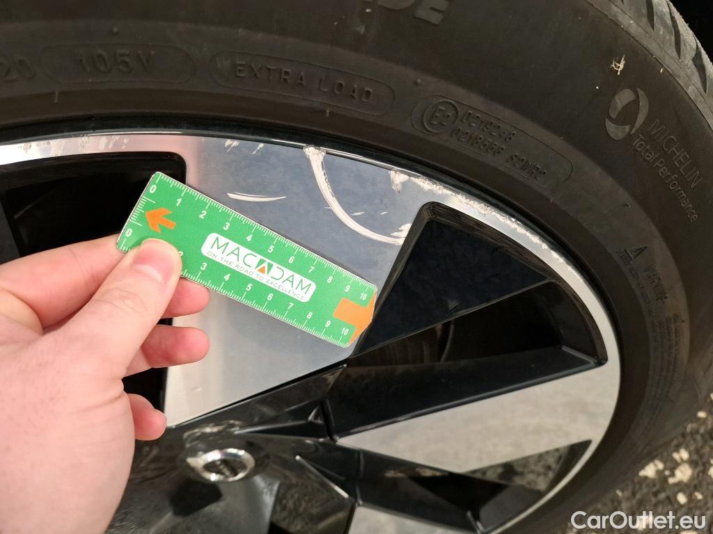  Volvo  XC60 VOLVO  / 2021 / 5P / SUV PHEV T6 350 GT 8 Ultra Style Chrome #4