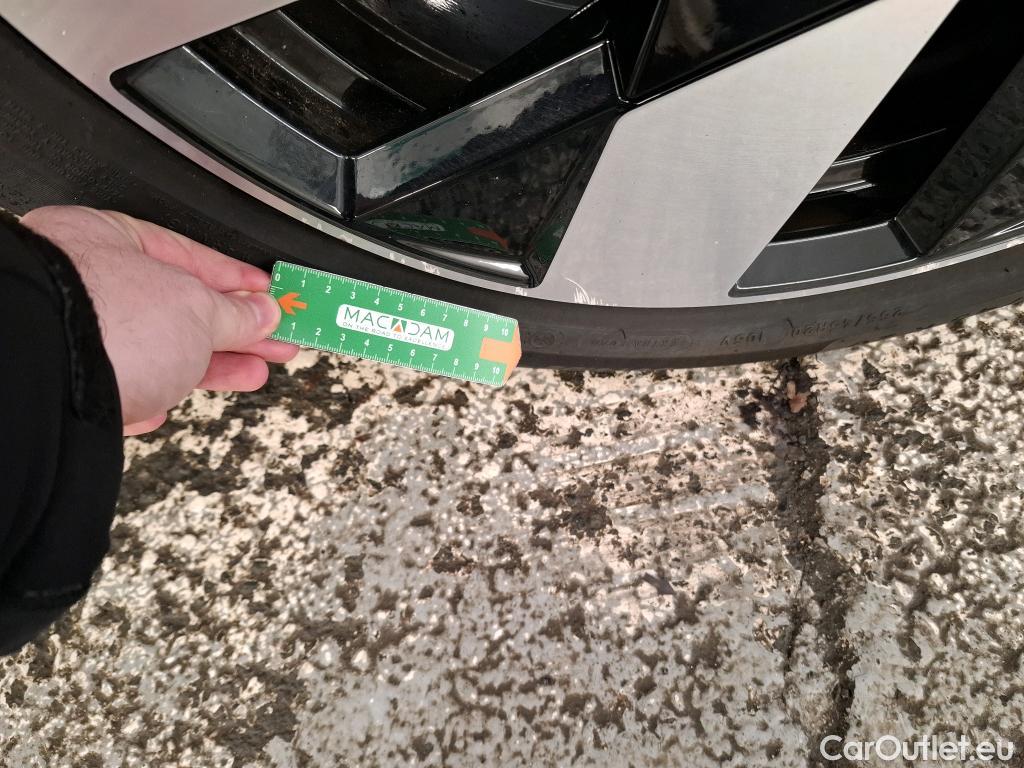  Volvo  XC60 VOLVO  / 2021 / 5P / SUV PHEV T6 350 GT 8 Ultra Style Chrome #8