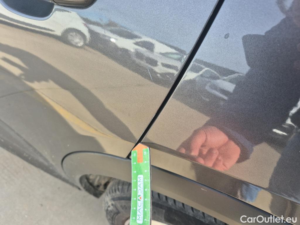  DS  DS7 DS DS 7 Crossback / 2017 / 5P / todoterreno BlueHDi DE 96kW (130CV) Auto. CHIC (AC) #12