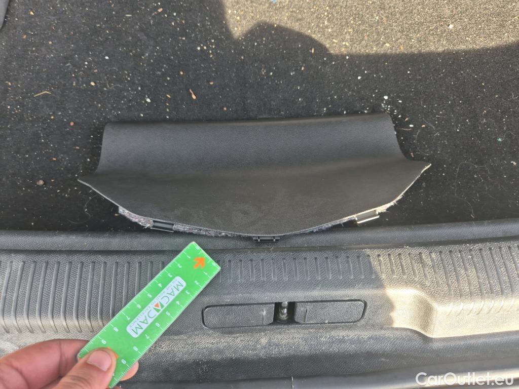  DS  DS7 DS DS 7 Crossback / 2017 / 5P / todoterreno BlueHDi DE 96kW (130CV) Auto. CHIC (AC) #16