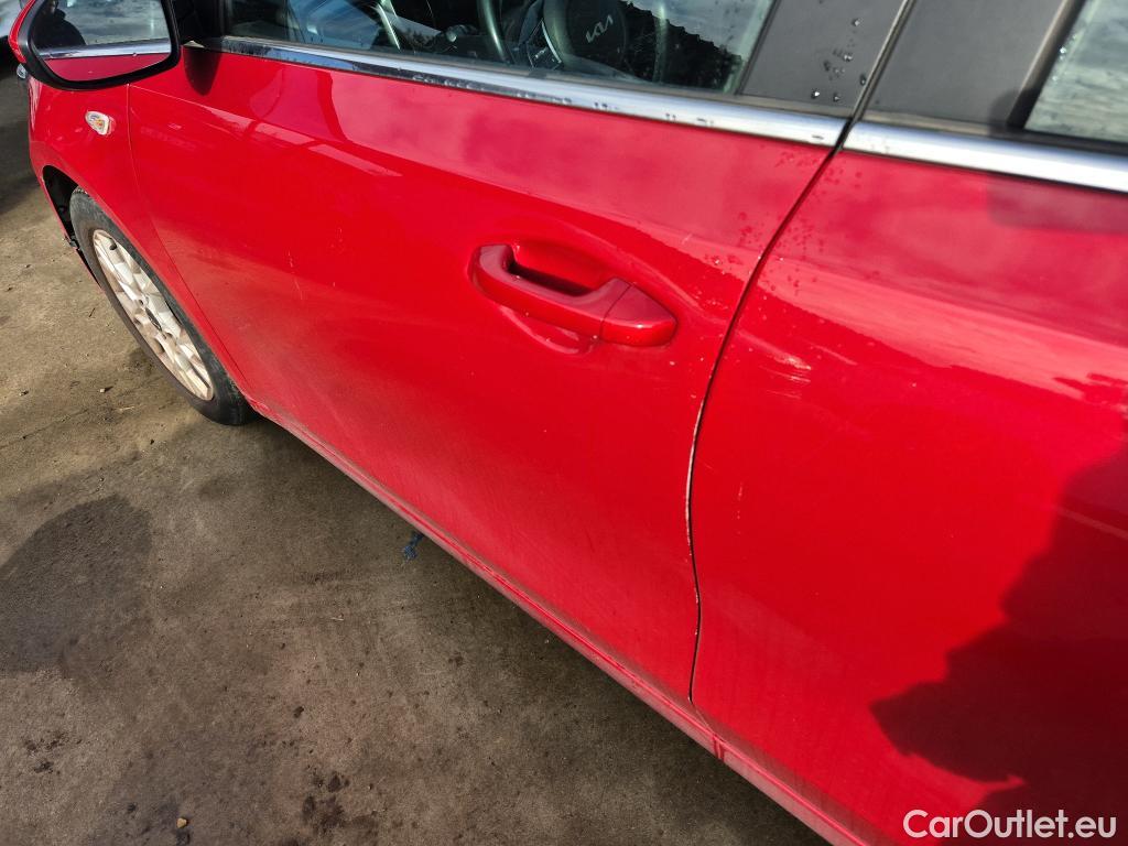  KIA  Cee'd KIA Ceed / 2021 / 5P / berlina con portón 1.0 T-GDi 74kW (100CV) Drive #1