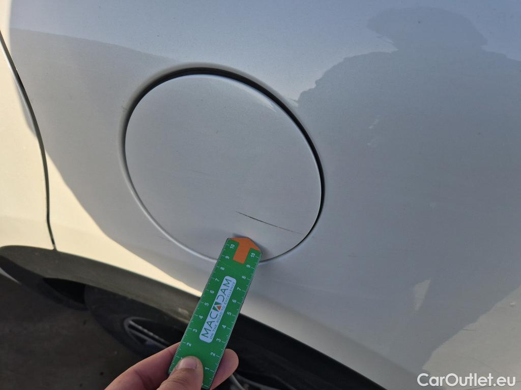  KIA  Niro KIA  / 2019 / 5P / crossover 1.6 GDi HEV 104kW (141CV) Drive #18