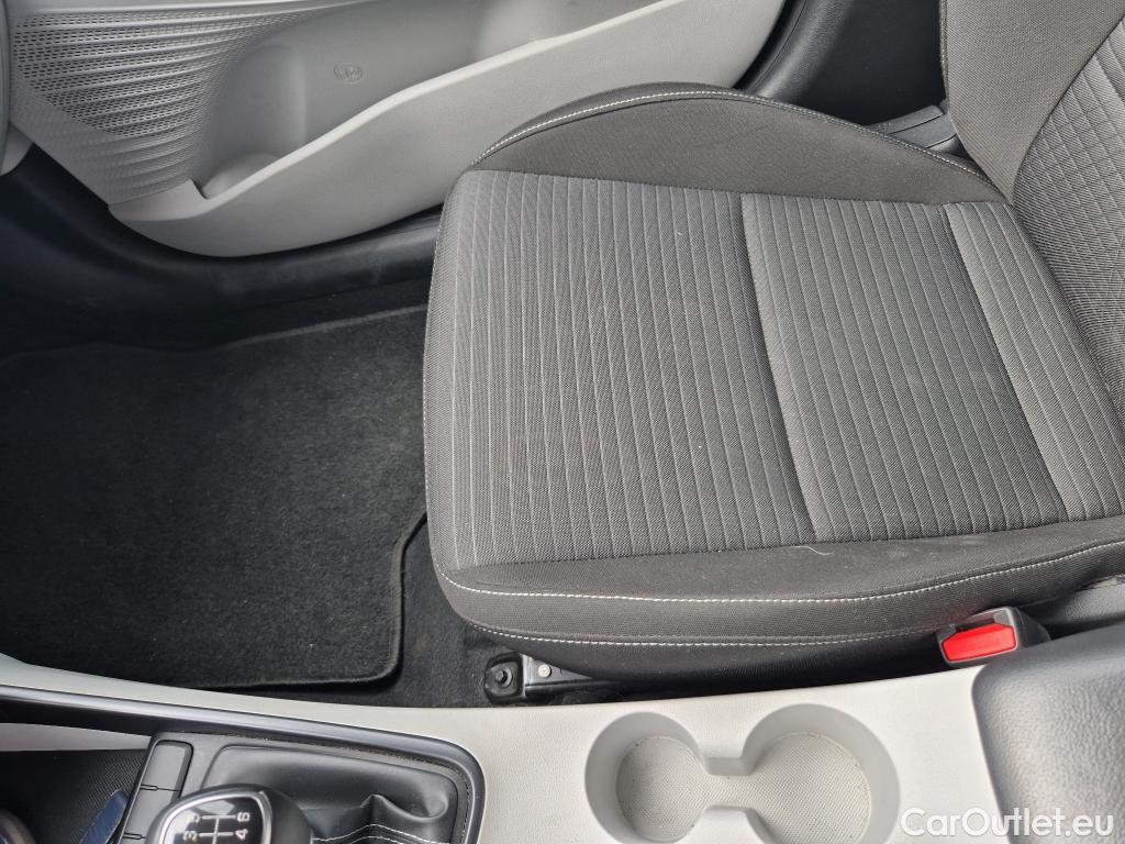  Hyundai  i20 HYUNDAI  / 2020 / 5P / berlina con portón 1.0 TGDI 74kW (100CV) 48V Tecno #7