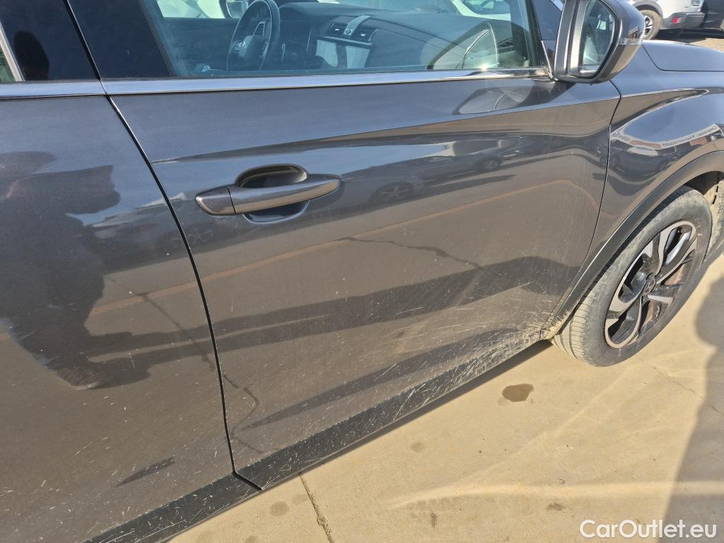  DS  DS7 DS DS 7 Crossback / 2017 / 5P / todoterreno BlueHDi DE 96kW (130CV) Auto. CHIC (AC) #32