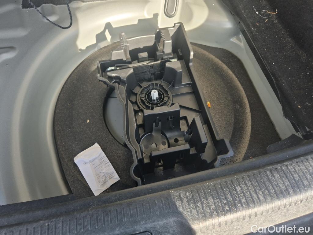  DS  DS7 DS DS 7 Crossback / 2017 / 5P / todoterreno BlueHDi DE 96kW (130CV) Auto. CHIC (AC) #9