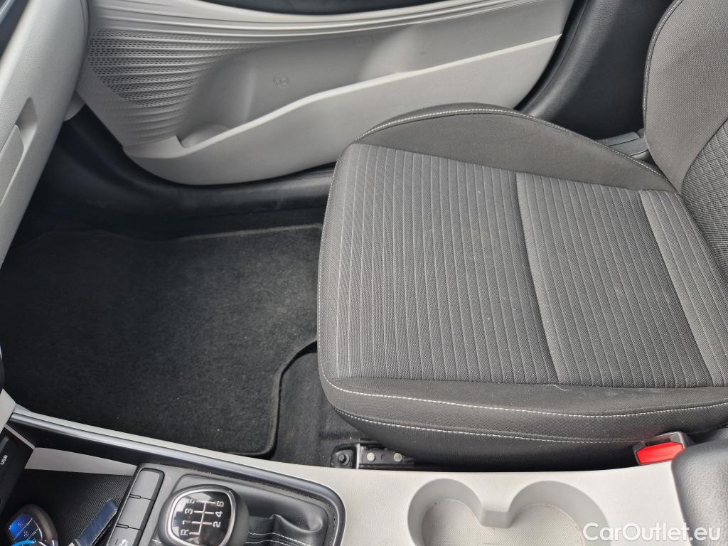  Hyundai  i20 HYUNDAI  / 2020 / 5P / berlina con portón 1.0 TGDI 74kW (100CV) 48V Tecno #37