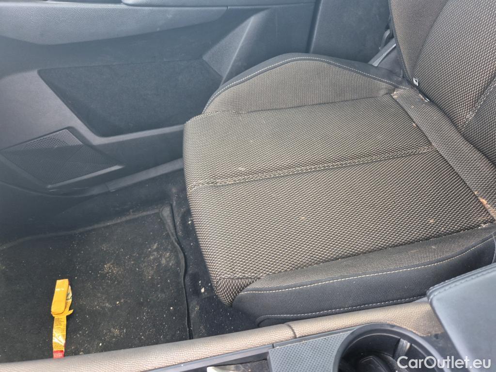  DS  DS7 DS DS 7 Crossback / 2017 / 5P / todoterreno BlueHDi DE 96kW (130CV) Auto. CHIC (AC) #27