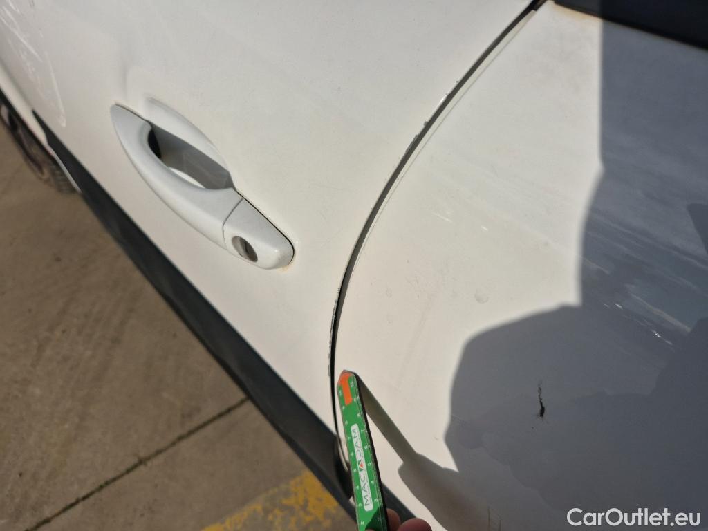  Citroen  C3 CITROEN  / 2016 / 5P / berlina con portón PureTech 60KW (83CV) FEEL #39