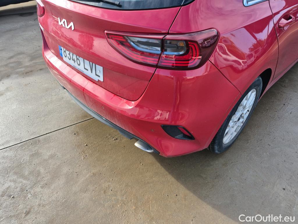  KIA  Cee'd KIA Ceed / 2021 / 5P / berlina con portón 1.0 T-GDi 74kW (100CV) Drive #11