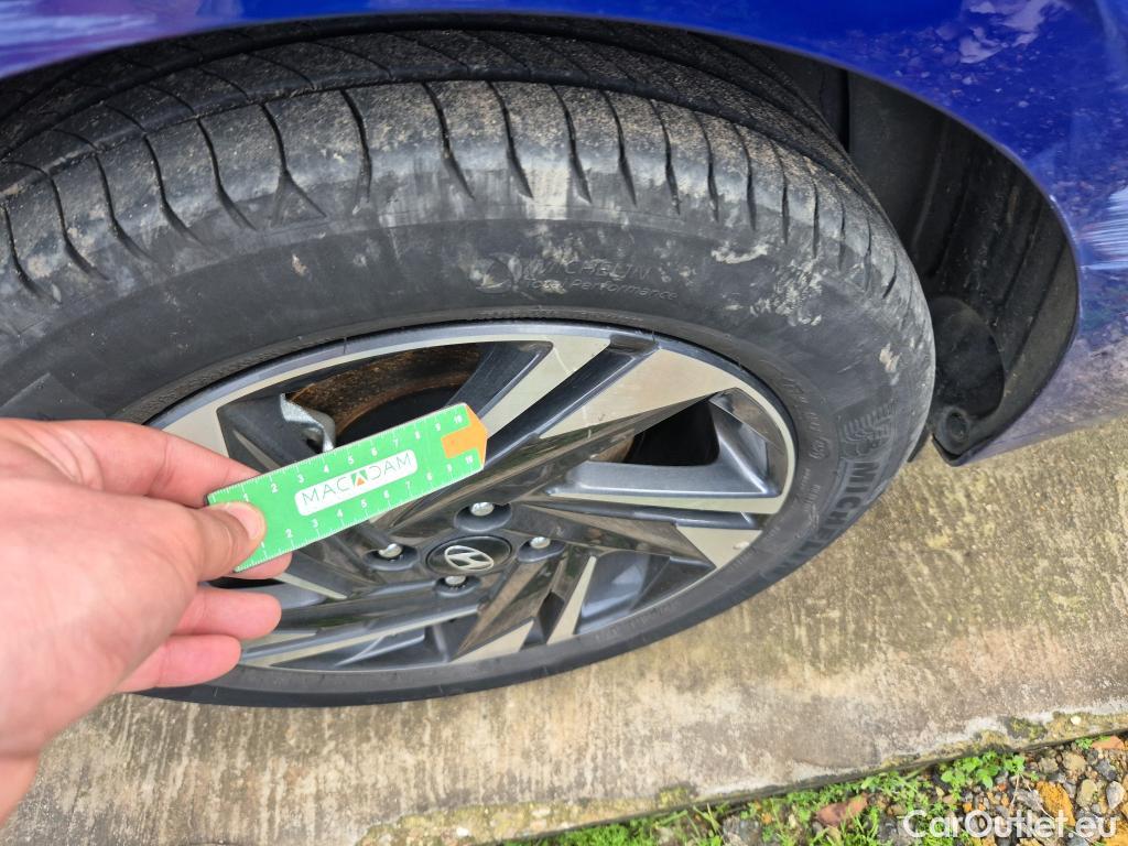  Hyundai  i20 HYUNDAI  / 2020 / 5P / berlina con portón 1.0 TGDI 74kW (100CV) 48V Tecno #2