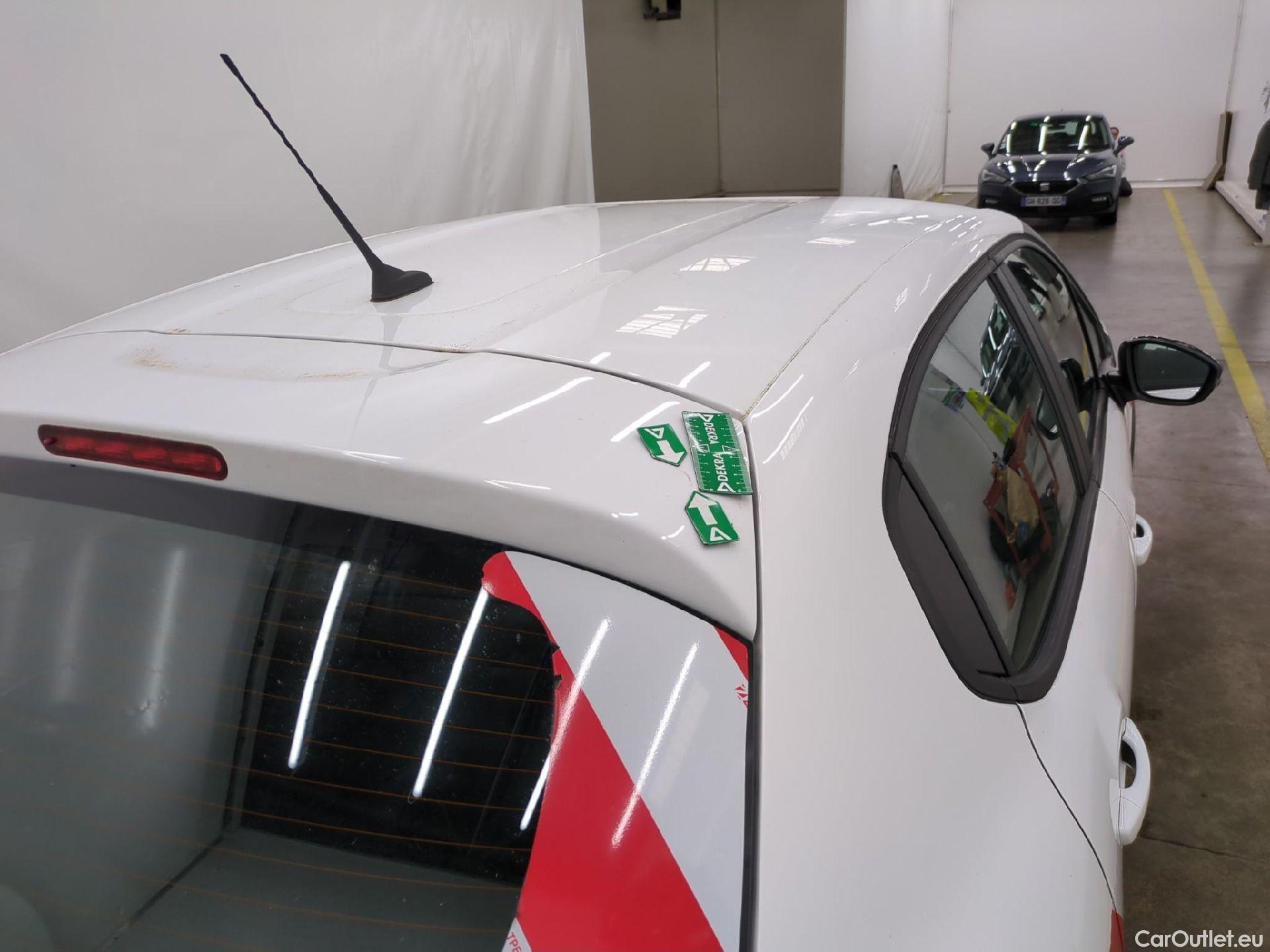  Citroen  C3  Société Feel 1.5 BlueHDI 100CV BVM6 E6d #6