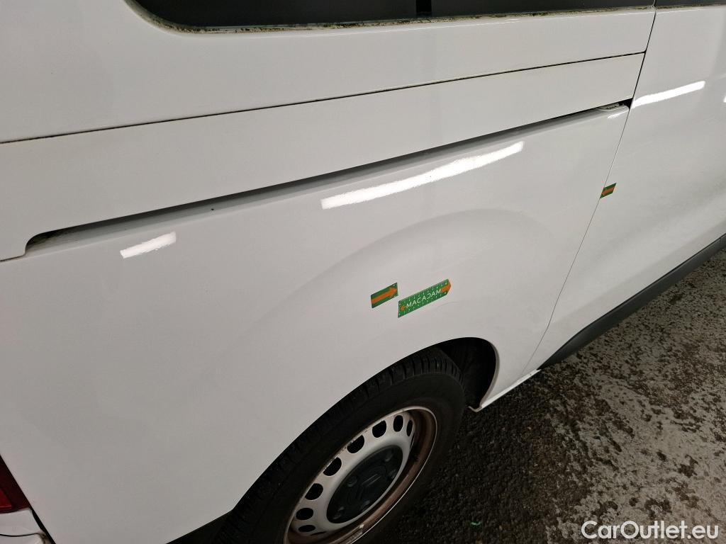  Citroen  Jumpy CITROEN  4p Combi Taille M BlueHDi 100 S&S BVM6 Confort #19