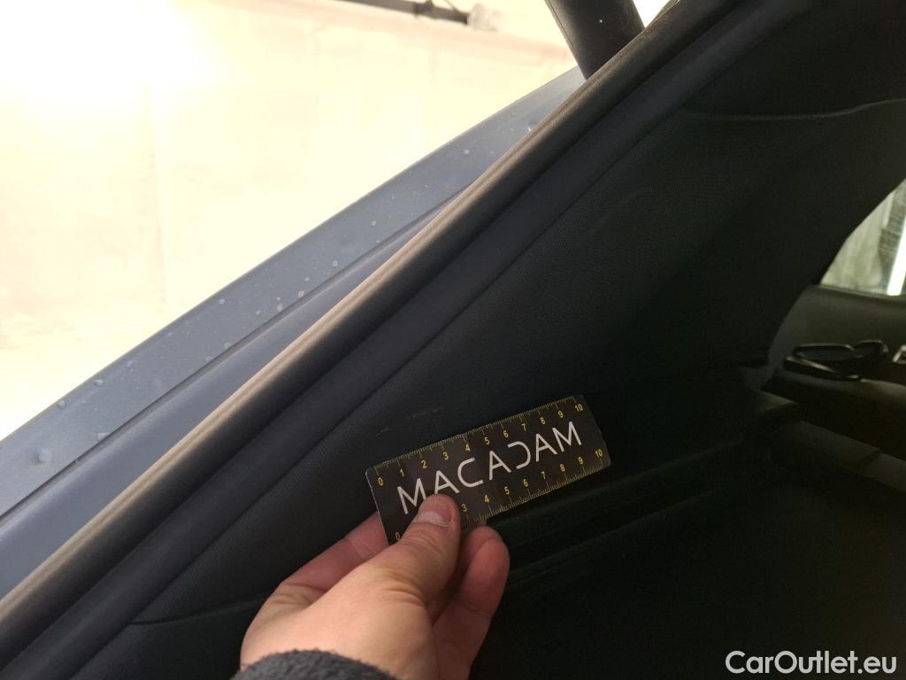  KIA  Sportage KIA  / 2021 / 5P / SUV 1.6 T-GDI 265 PHEV AUTO 4WD GT-L PREM BU #26