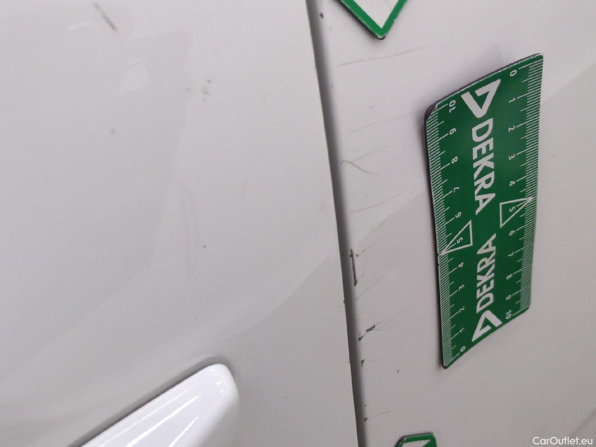  Citroen  C3  Société Feel 1.5 BlueHDI 100CV BVM6 E6d #17